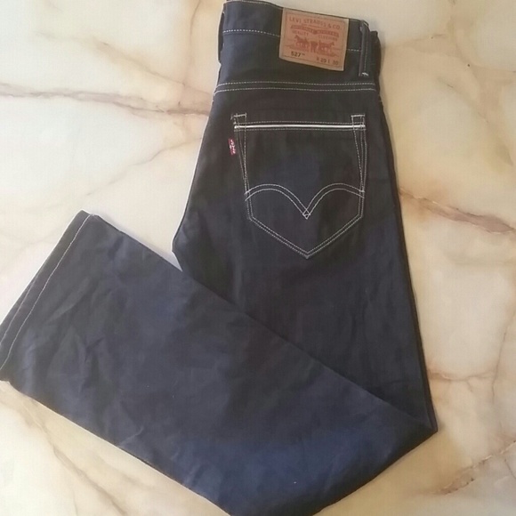 Levi Strauss - Picture 2 of 7